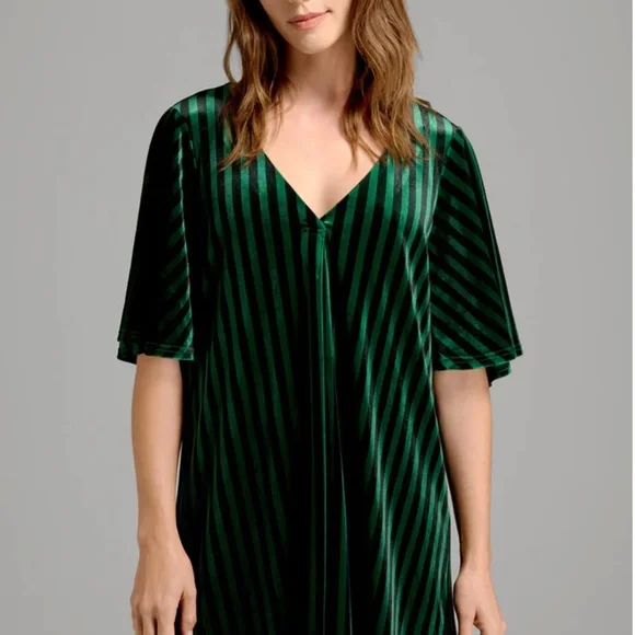 Conjuring Magic Shift Dress - Picture 5 of 9